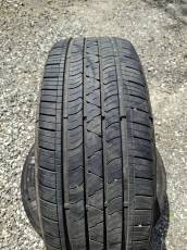 Nokian - 225/60/R17
