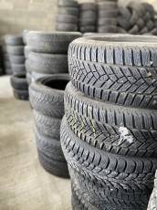 Pirelli - 235/40/R19