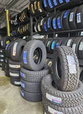 Nokian - 275/75/R18