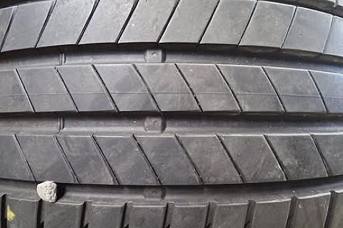 Bridgestone - 245/60/R20