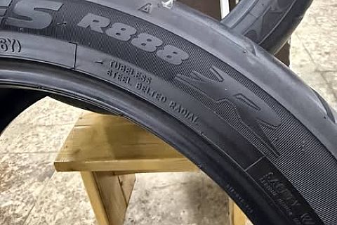 Toyo - 275/35/R19