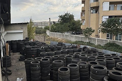 Roadstone - 235/60/R22