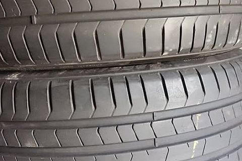 Goodyear - 255/35/R21