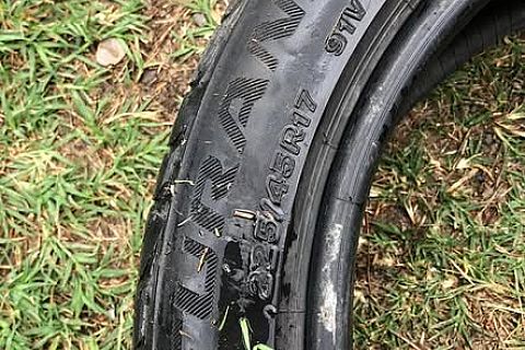 Roadstone - 225/45/R17