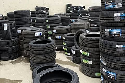 Yokohama - 245/50/R21