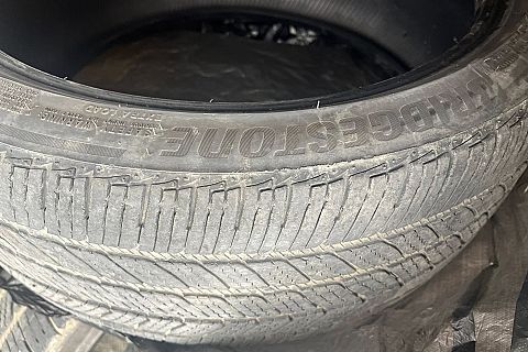 Bridgestone - 235/40/R19