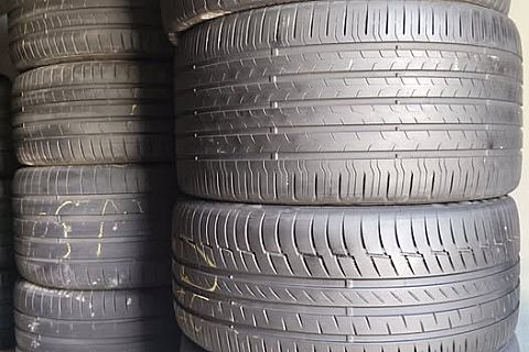 Continental - 275/35/R22
