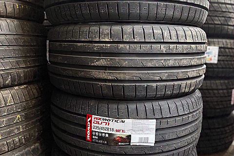 Roadx - 235/45/R18