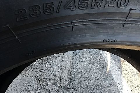 Bridgestone - 235/45/R20