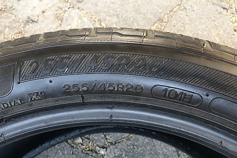 Michelin - 255/45/R20
