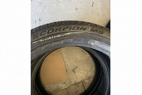 Pirelli - 285/40/R23