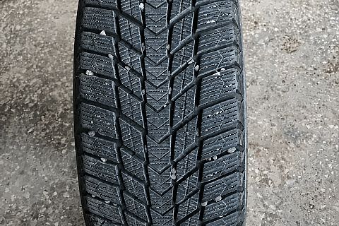 Nexen - 215/60/R17